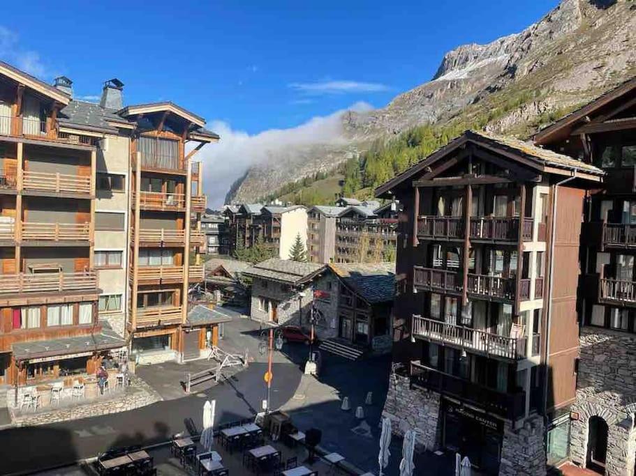 Central 3 Bedroom Chalet With Balcony Val-dʼIsère Exterior foto