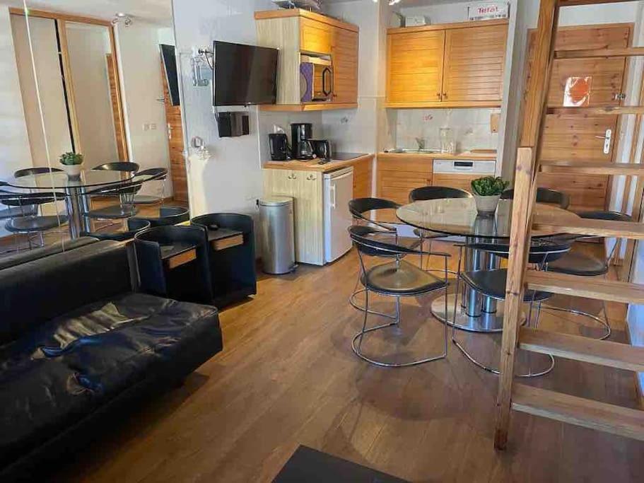 Central 3 Bedroom Chalet With Balcony Val-dʼIsère Exterior foto